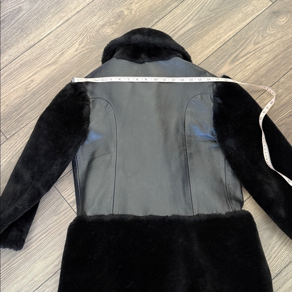 One of a kind Black genuine leather and Faux Fur Coat - Picture 14 of 17